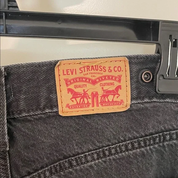 Levi’s Cinch Baggy Black Women's Jeans - Picture 8 of 9